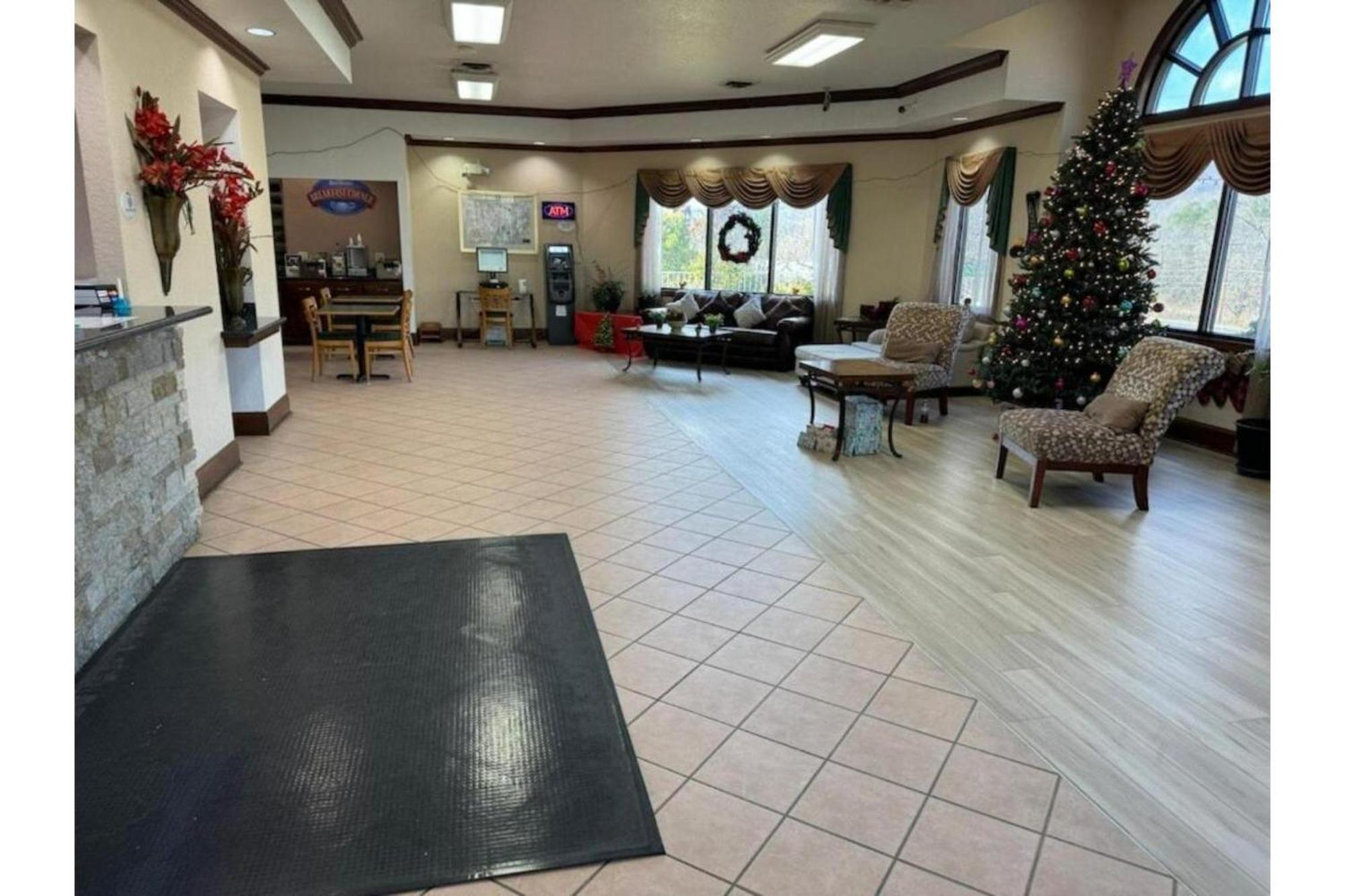 Oyo Hotel Harriman Near I-40 Esterno foto